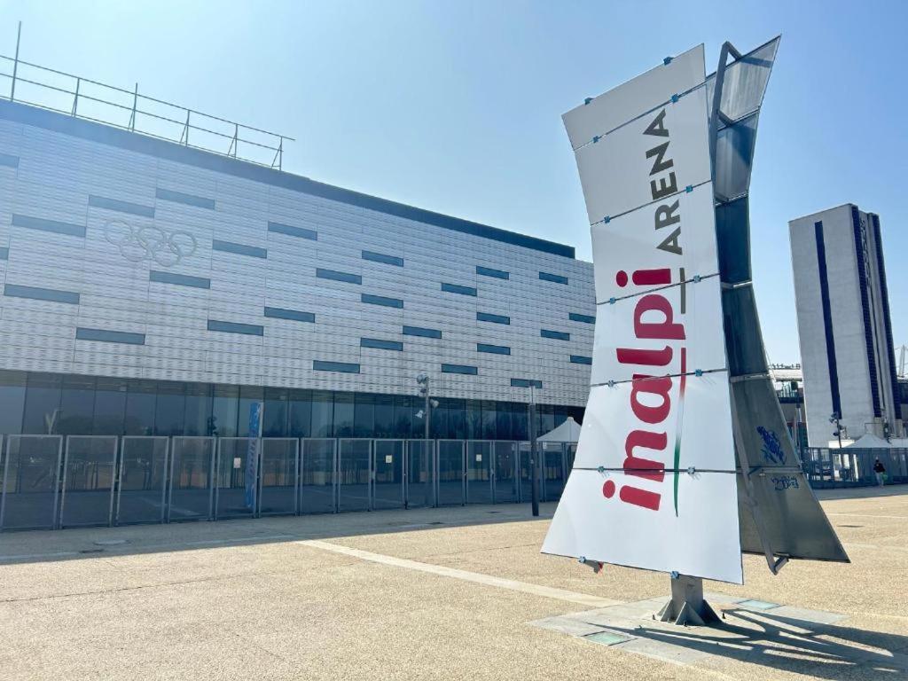 Giuly's - Inalpi Arena-palaalpitour-universita-ling8 Fiere-stadio * Turin